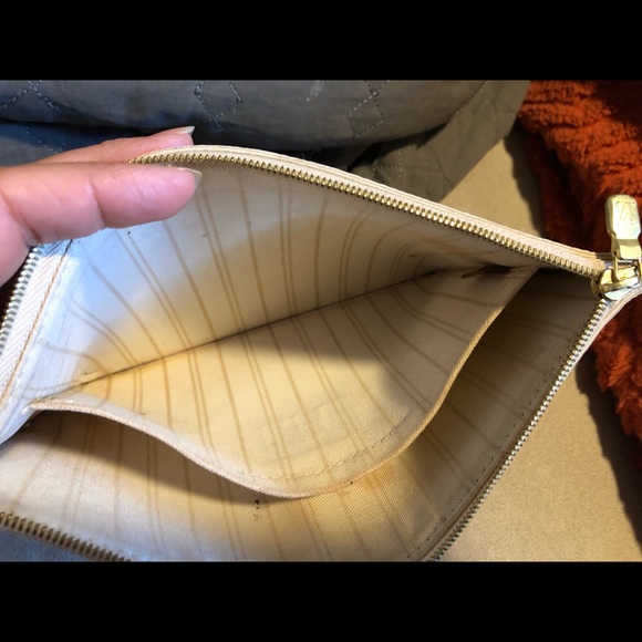 FINAL DROP Damier Azur Louis Vuitton Mm clutch - Picture 6 of 8